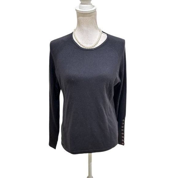 Vintage faux off white luscious pearl necklace with embossed silver tone clasp - Picture 3 of 6